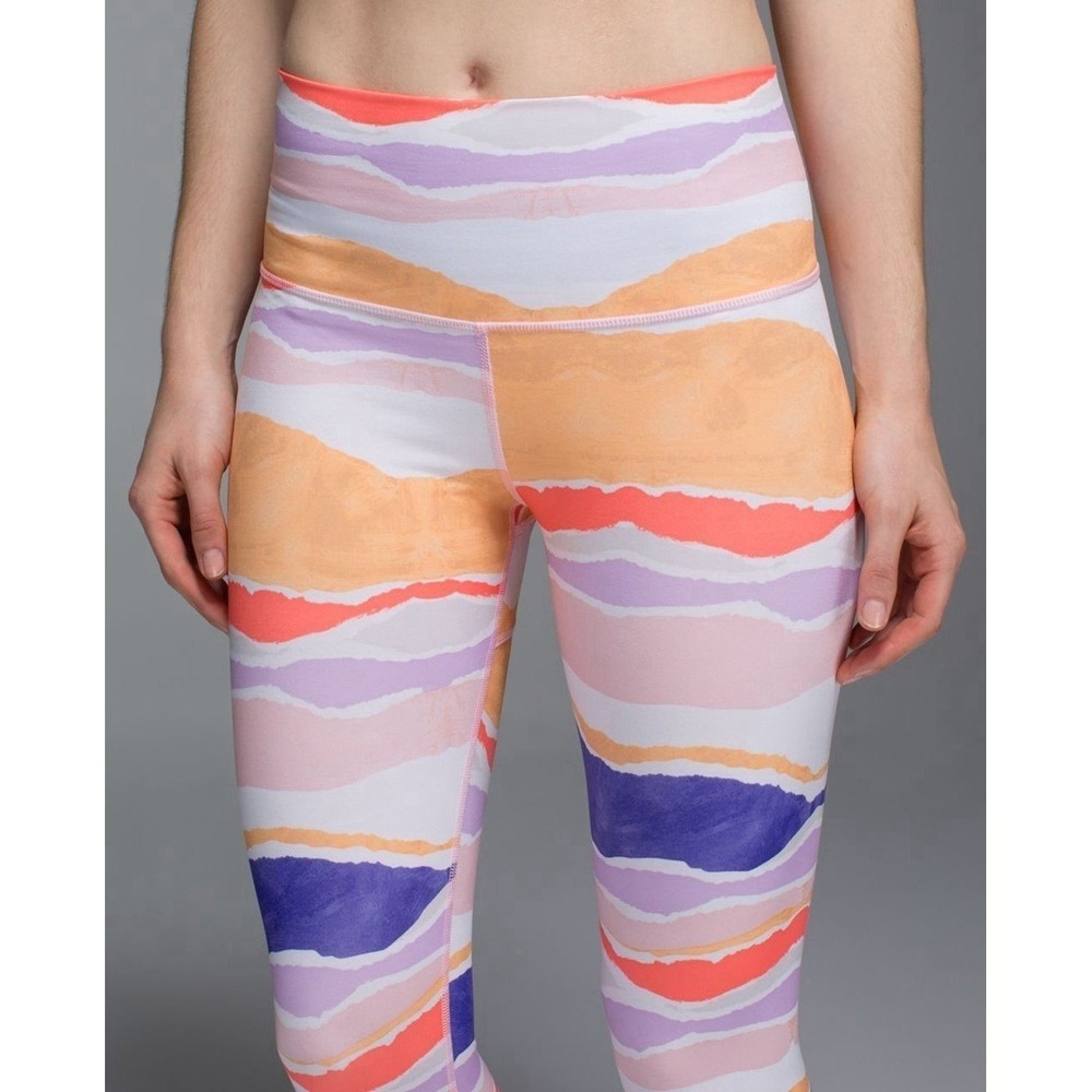 Lululemon True Self Crop Womens Leggings Size 6 Bleacher Stripe White Iris